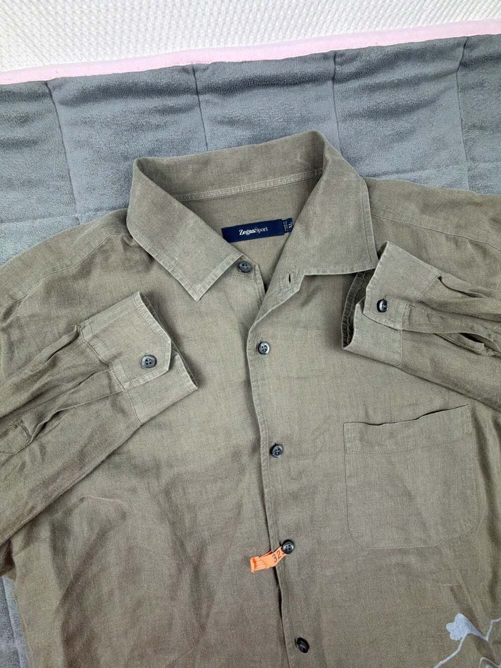 Zegna Sport Long Sleeve Linen Button-Up Shirt Olive Green with Graphic Design De